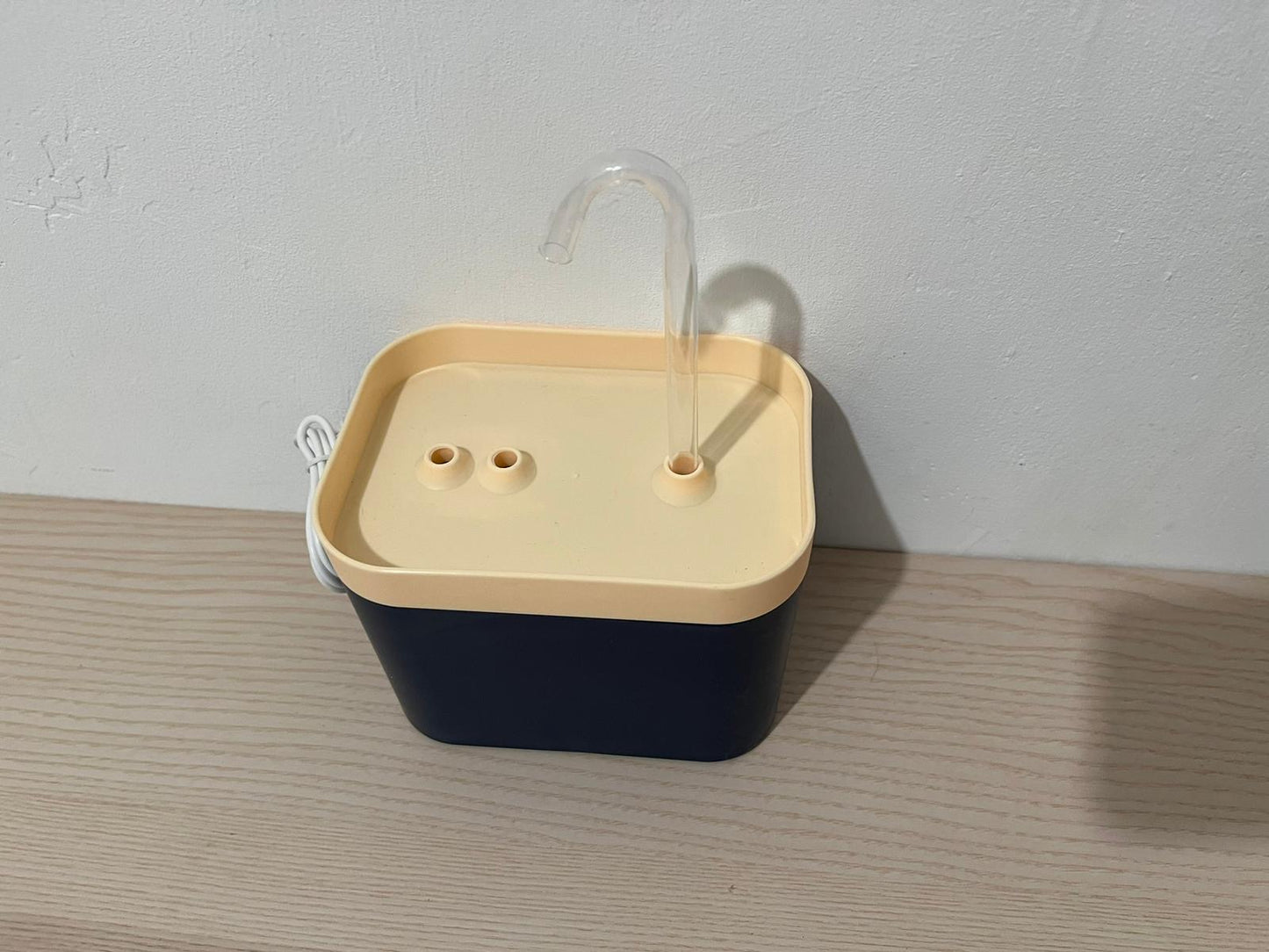 Fontana Automatica per Gatti 1,5L – Dispenser d’Acqua con Filtro a Ricircolo e Ricarica USB