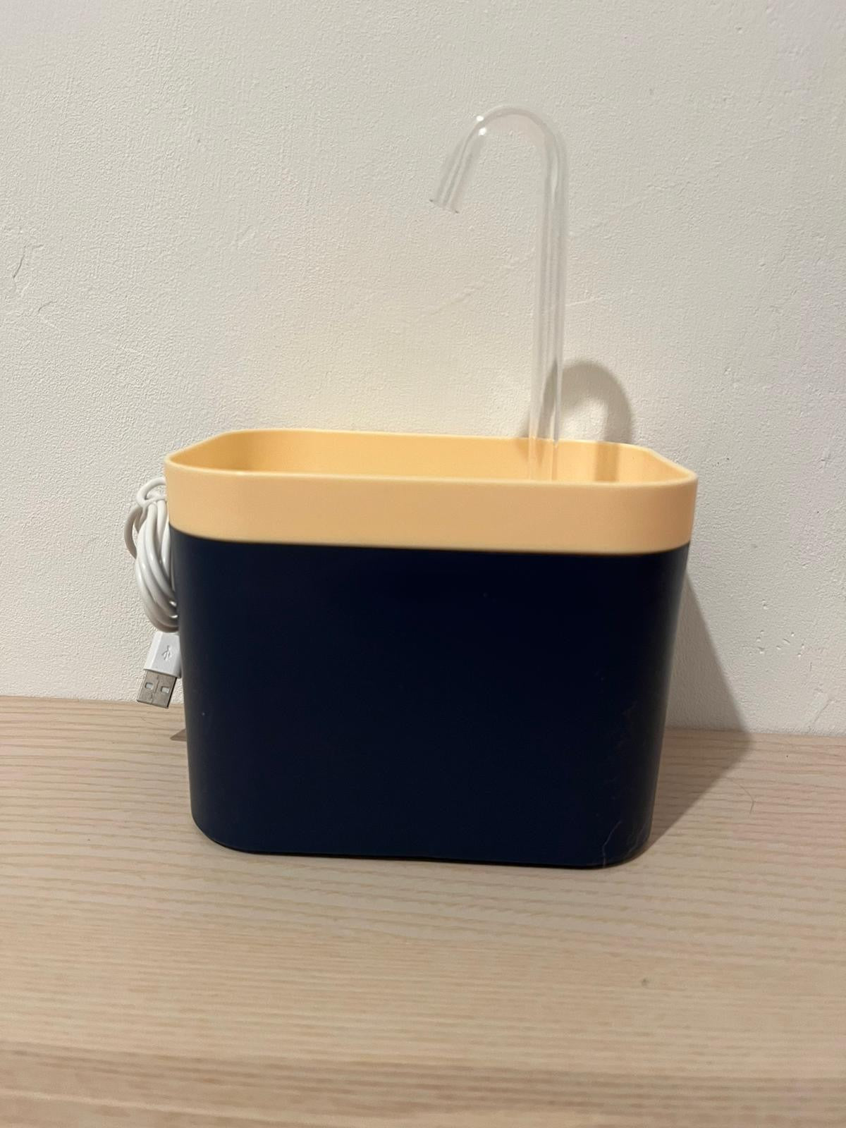 Fontana Automatica per Gatti 1,5L – Dispenser d’Acqua con Filtro a Ricircolo e Ricarica USB