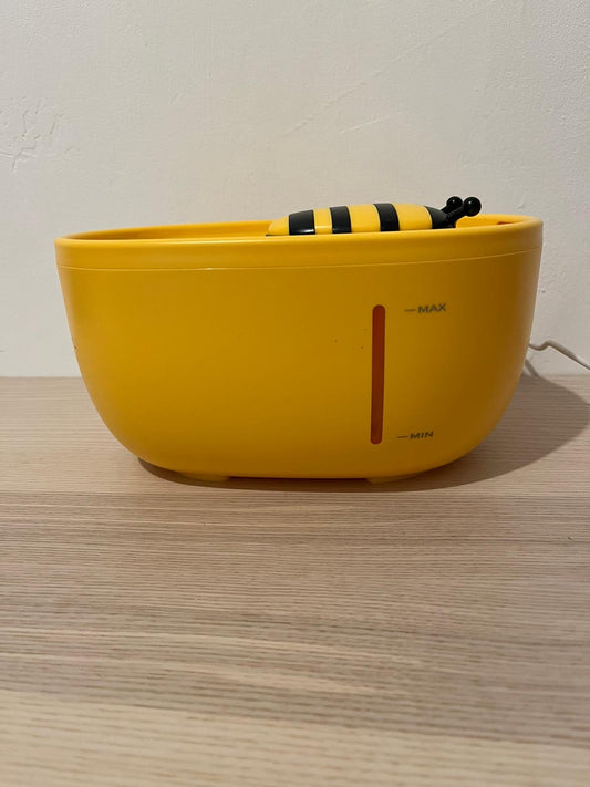 Fontana Elettronica per Gatti e Cani a Forma di Ape – Dispenser d’Acqua 2L con Filtro e Ricarica USB